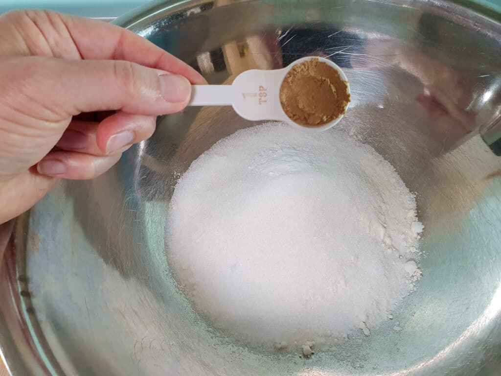 Ginger crunch 8 Adding ground ginger to base.