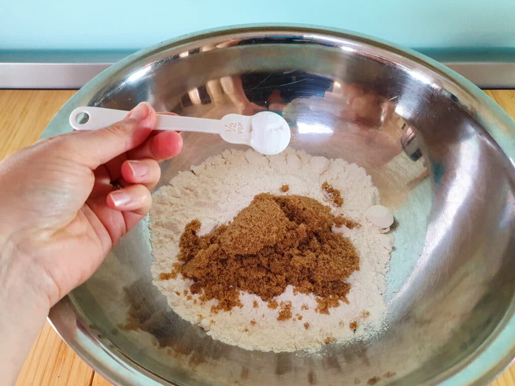 Feijoa loaf 5 Adding baking soda.