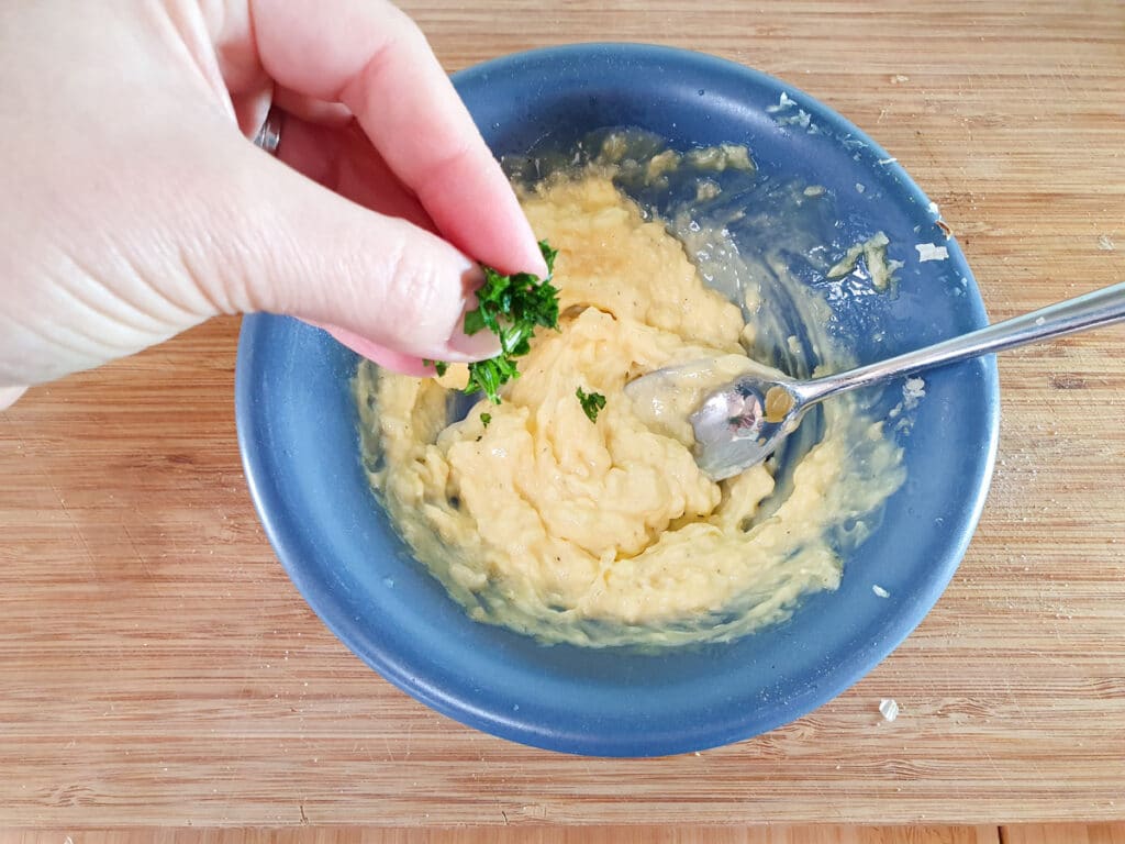 Air Fryer Garlic Bread 7