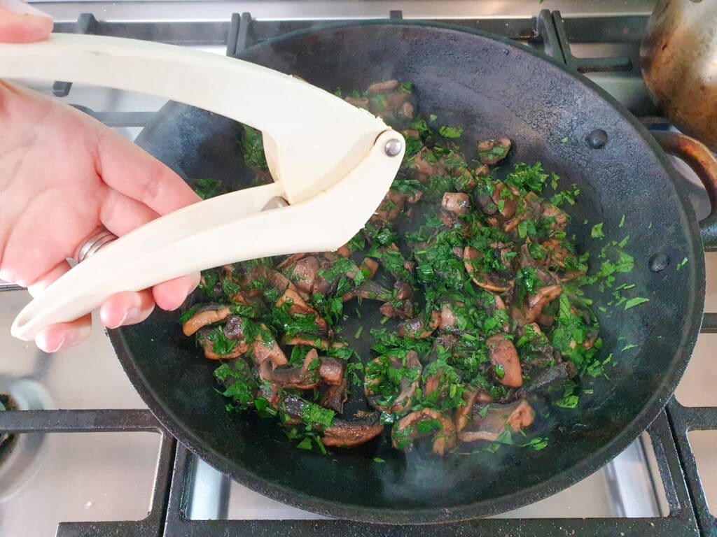 Mushroom Aglio Olio 11